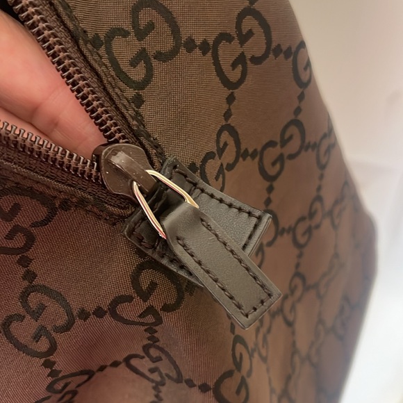 Gucci large travel bag. - Picture 4 of 8
